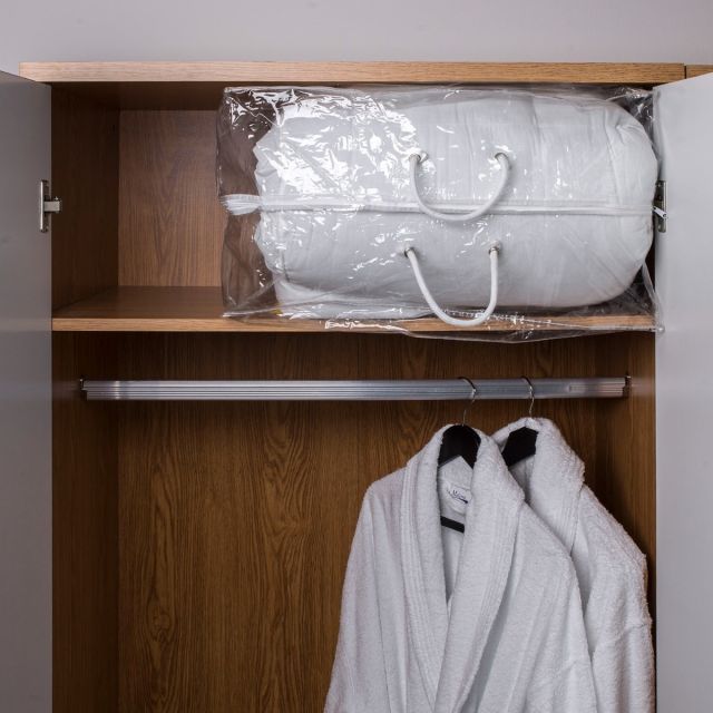 Duvet Storage Bag With White Zip 